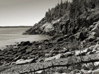 A small cove at Hunters Beach
